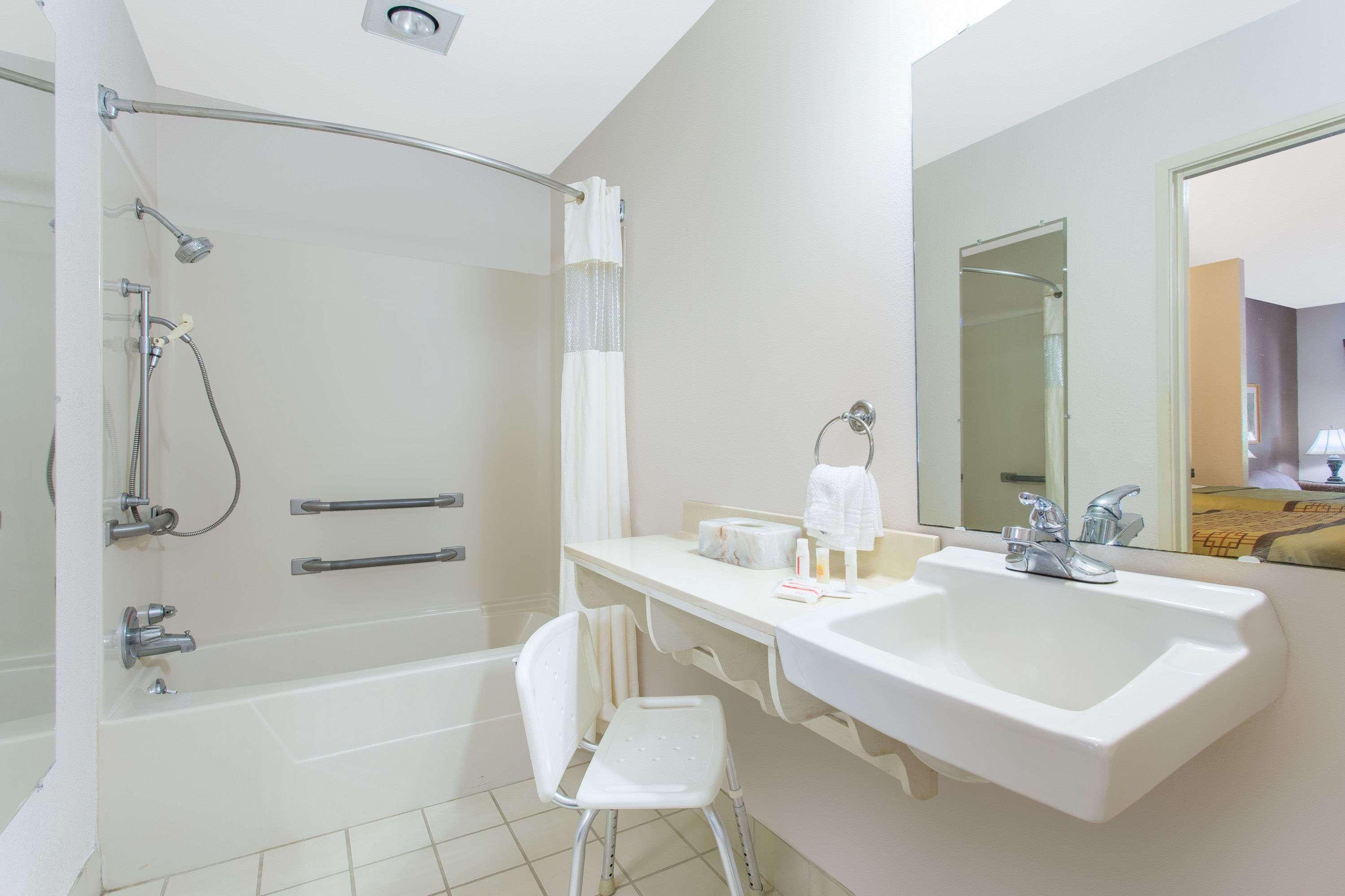Days Inn By Wyndham Lexington Extérieur photo