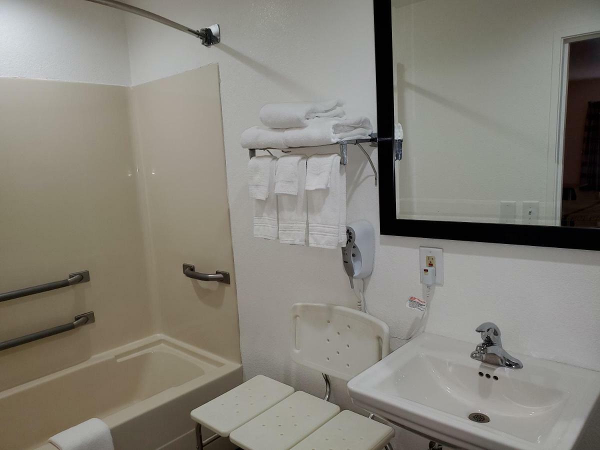 Days Inn By Wyndham Lexington Extérieur photo
